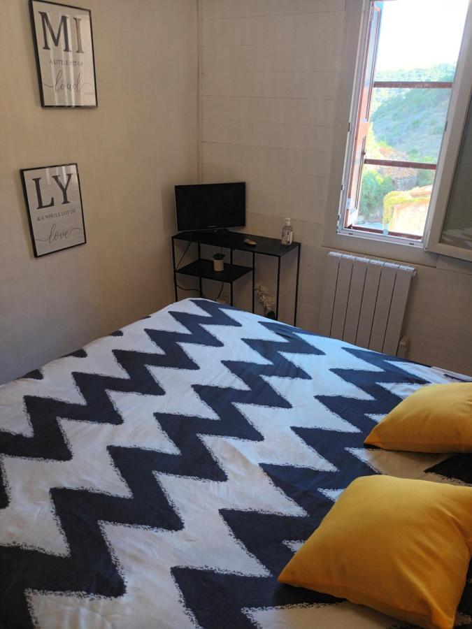 B&B Chambres "Chez Meme Germaine" Caramany Kültér fotó